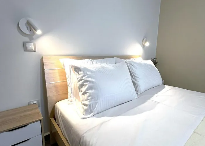 Infinity Horizon Syros